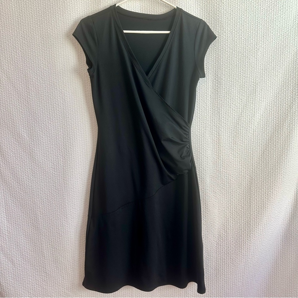 Athleta Nectar Women’s Black Short Sleeve Dress Size: Medium